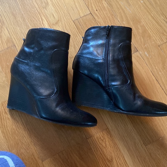 Nine West wedge bootie - Picture 3 of 3